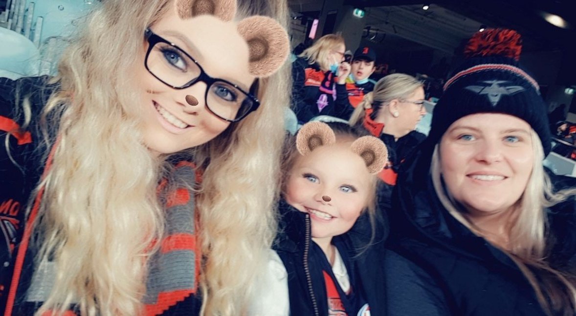 Watching the bomber boys has made me miss these guys alot! Blondes have more fun just saying!!❤❤