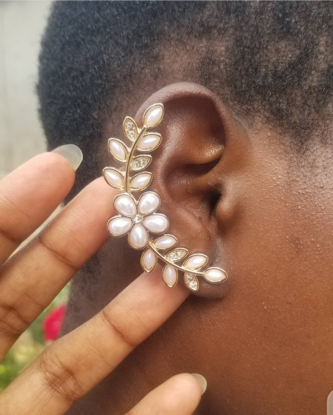 ayaba_accessoir's tweet photo. Disponible
Prix : 2500
•
•
•
 #jewelry #jewels #shopping #yaounde https://t.co/qmH8P2cqtZ