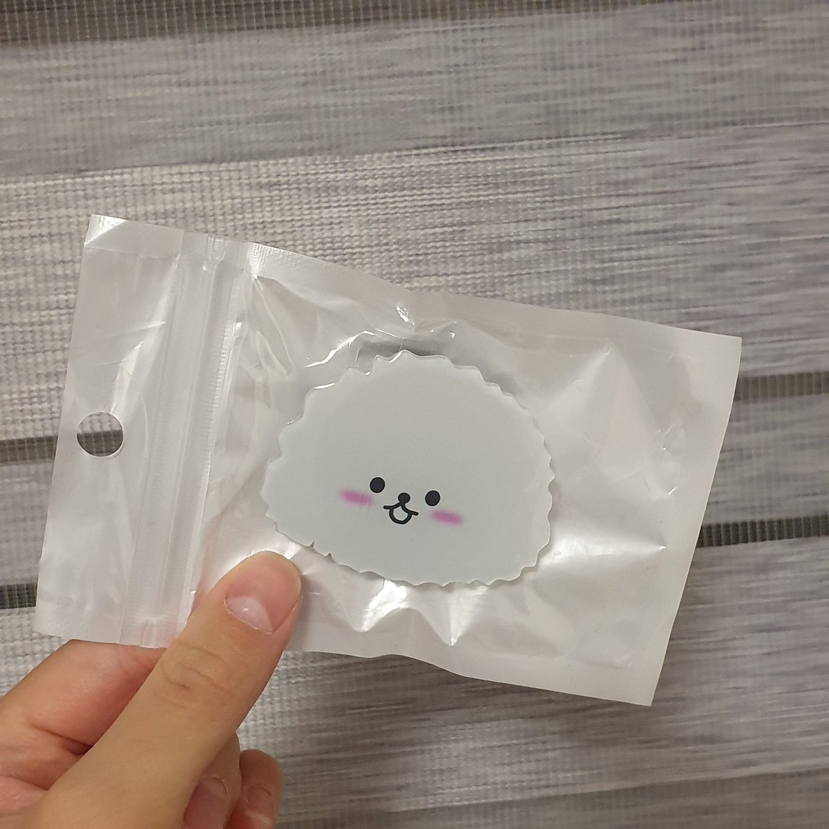 xiuseeu's tweet photo. 어제 집가서 뻗어버려서 아침에 쓰는 동카후기 진짜 힐링 제대로ㅠ 금손님들 덕분에 너무 행복했던 토요일❤ 귀해서 못쓰고 죄 파일에 꽂아서 잘 모셔뒀읍니다..🤤감사합니다 금손쌤들😍 https://t.co/eXTffovv1n