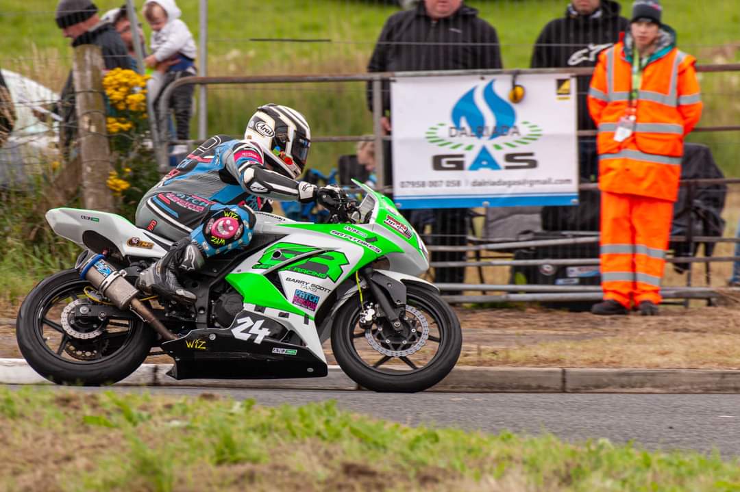 PatchRacing's tweet image. thanks to @ArmoyRoadRaces for a fantastic meeting... damn its great to be back road racing!!!

#PatchRacing #colinjbrownltd #KeysRacing #ArmoyRoadRaces