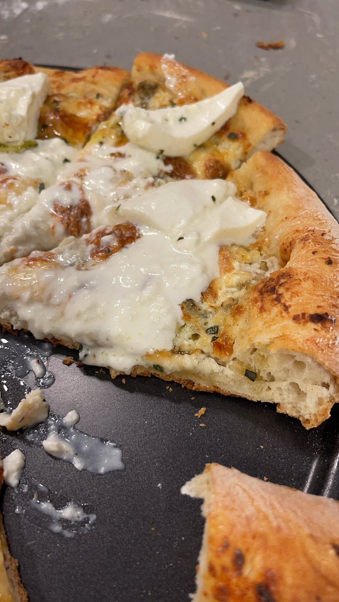Rafa_Marquez's tweet photo. Pizza Bianca ❤️ https://t.co/zybizR1lzK