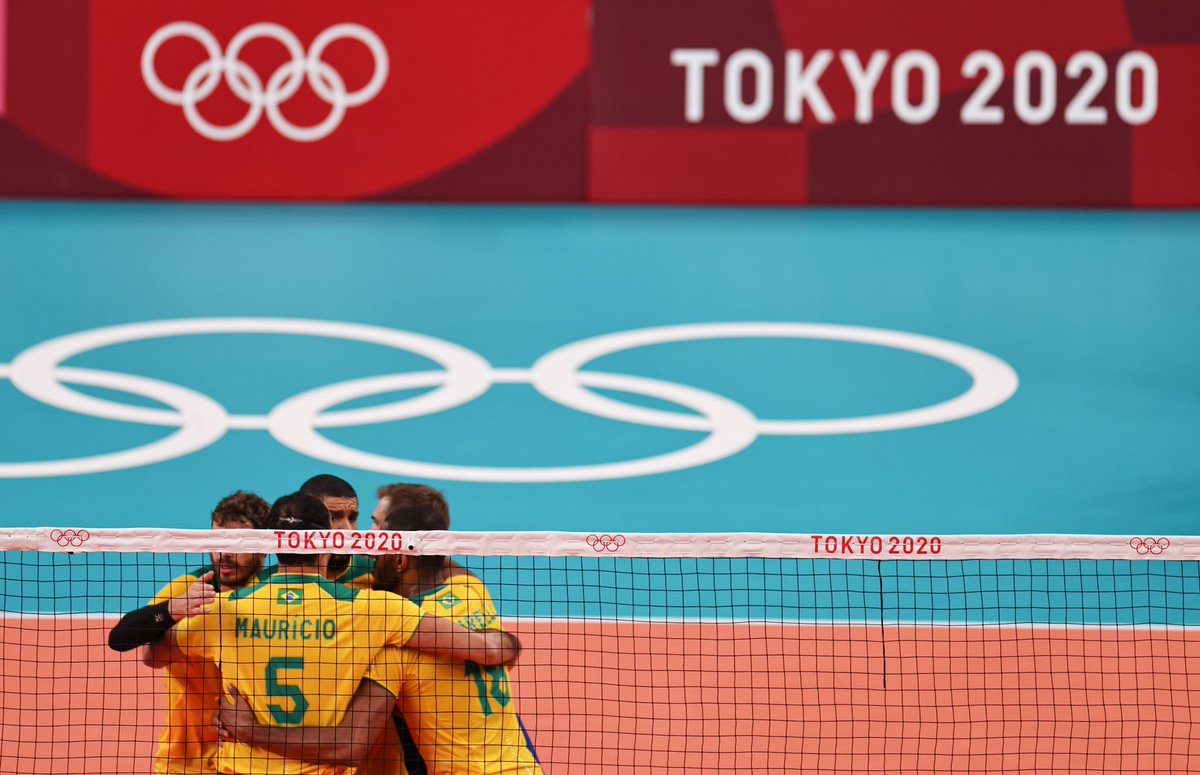 timebrasil's tweet photo. 🇧🇷 3 x 2 🇫🇷
25/22, 37/39, 25/17, 21/25 e 20/18

Que vitória! Que vitória! Que vitória!

Orgulho desse time! 

📸 Gaspar Nóbrega/COB https://t.co/X8qonVX3re