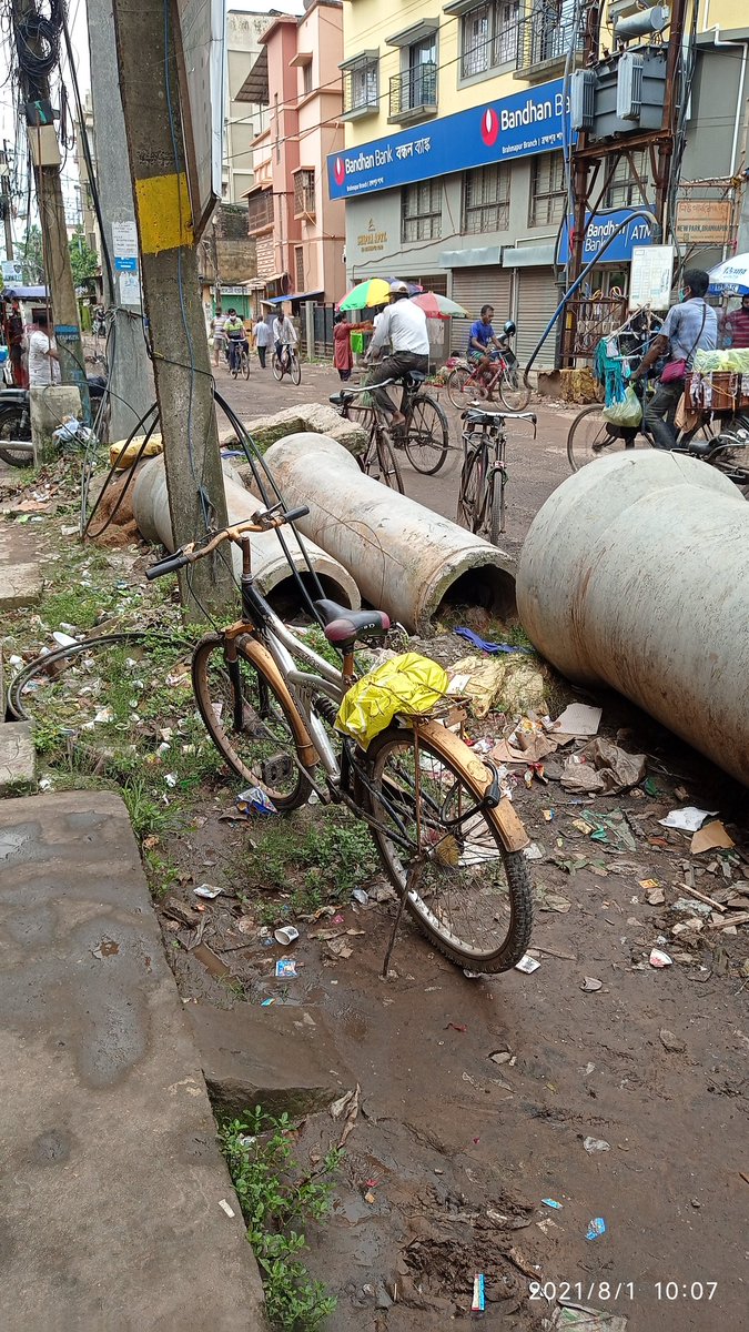 DebkumarChatte9's tweet photo. Road condition from agradoot club to badamtala in brahmapur area. Request to repair it asap. This was in great shape until the pipe installation work started last year.
@aroopbiswasaitc @kmc_kolkata @FirhadHakim https://t.co/rNbojsmFGO