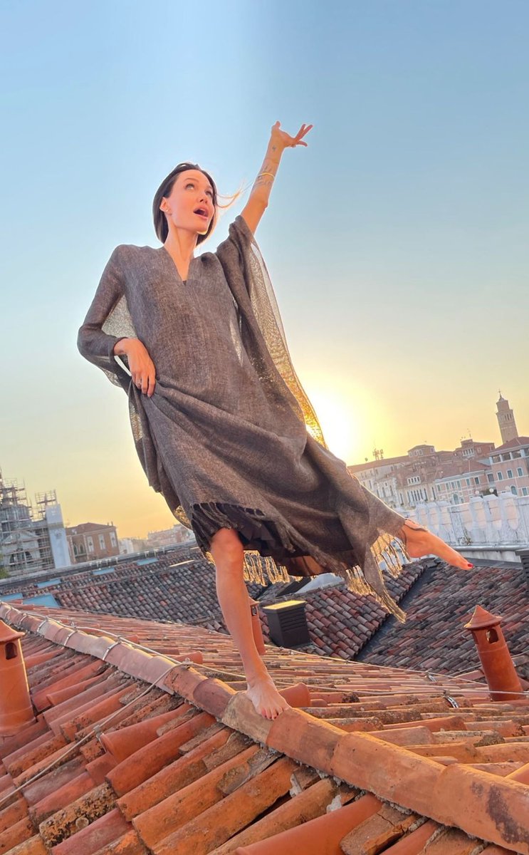 ajolieph's tweet image. The definition of divorce