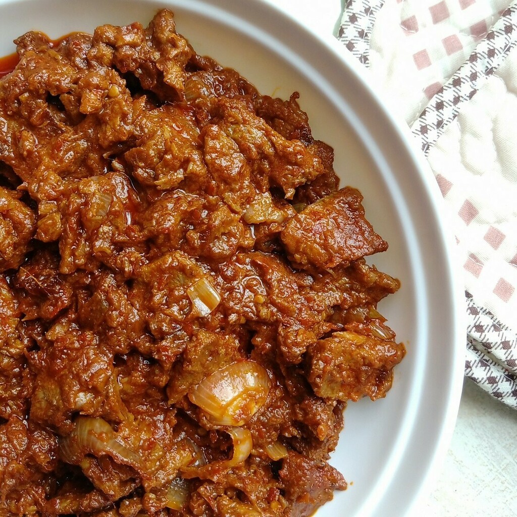 buatoranglapo's tweet image. Hari ni saya masak sambal daging untuk lunch.. Habiskan semua daging korban yang dapat haritu.. 😊 Korang masak apa tu?? 😄
#buatoranglapo #resepidaging #sambaldaging #resepisedap #resepimudah #sambal #food #masakan #mahn #tastyfood #masakanmelayu #… instagr.am/p/CSBLgMiMac1/