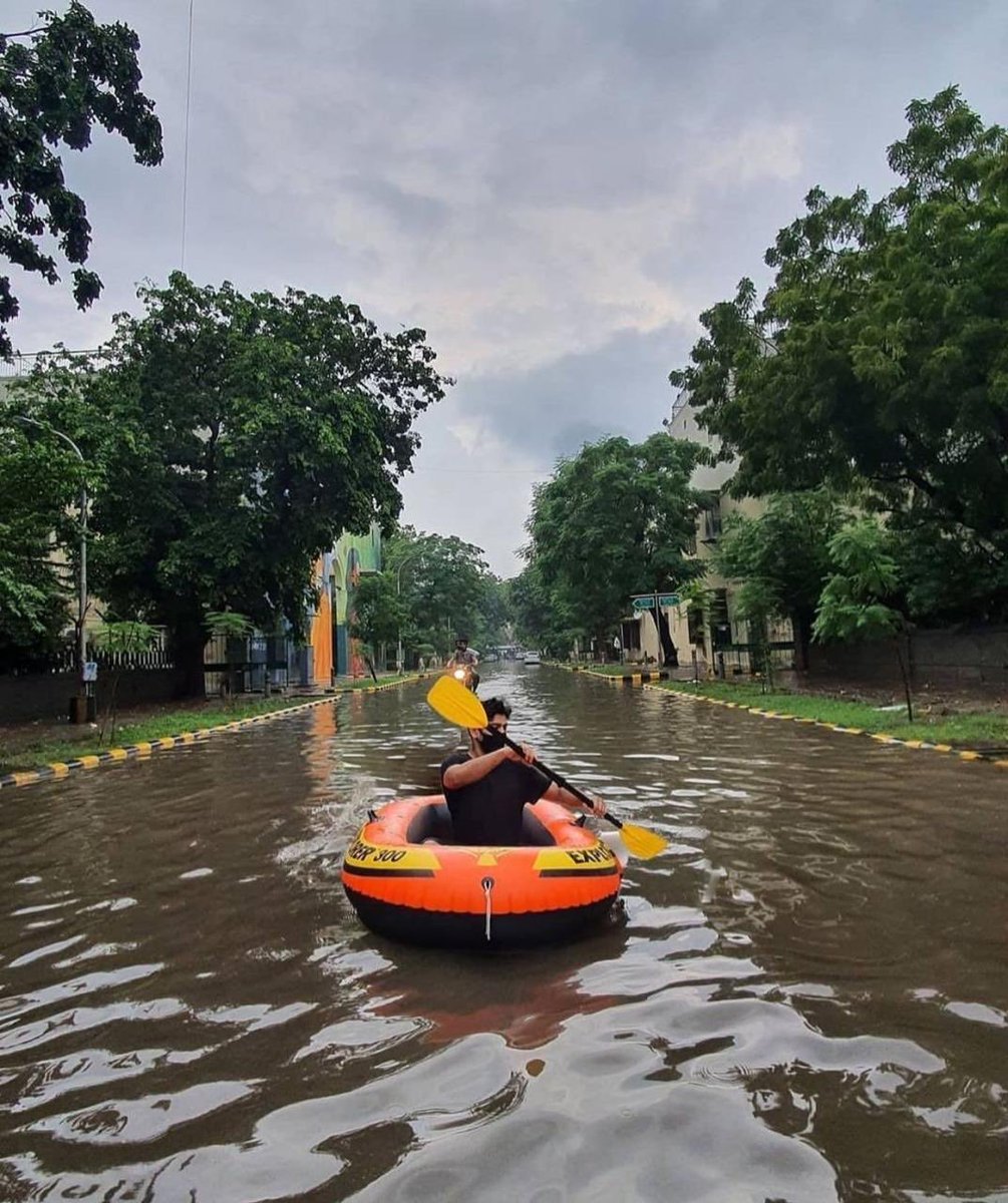 flyandeat's tweet photo. Lodi colony. New Delhi. Prime location. Thank you ⁦@ArvindKejriwal⁩ ⁦@LtGovDelhi⁩ https://t.co/0ZGZ33rSLj