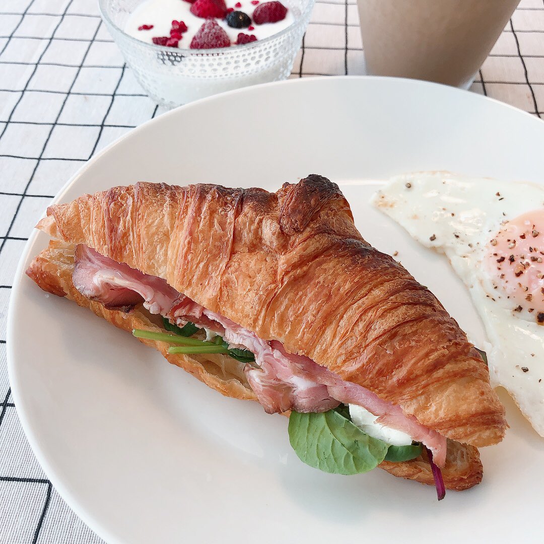 Kana𓃟 K A N A 31 Twitter