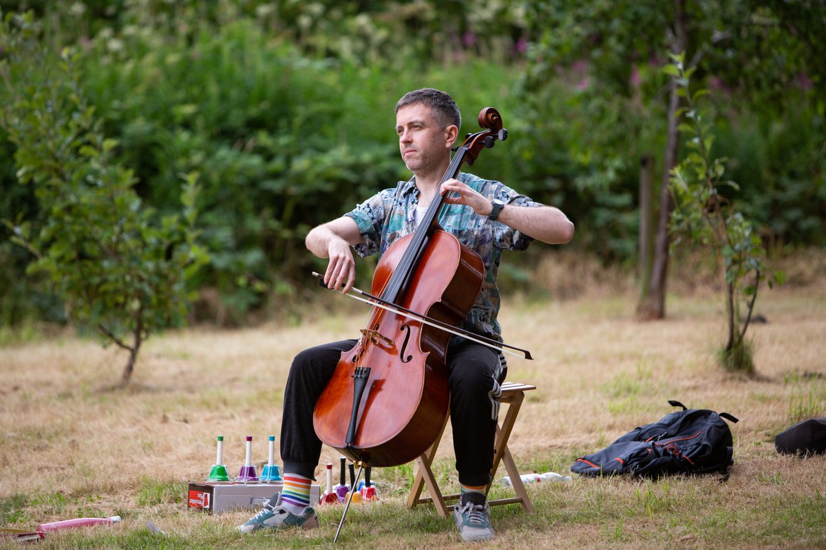 edintfest's tweet photo. We're gifting 30 Festival Favours to the people of Edinburgh this August ⭐ 

This week we launched our first Favour with a @CuriousSDance workshop for Oxgangs Walking Group, as they celebrated their local community at the Oxgangs Triangle Community Garden.

📷 Beth Chalmers https://t.co/5sF2QZeJOV