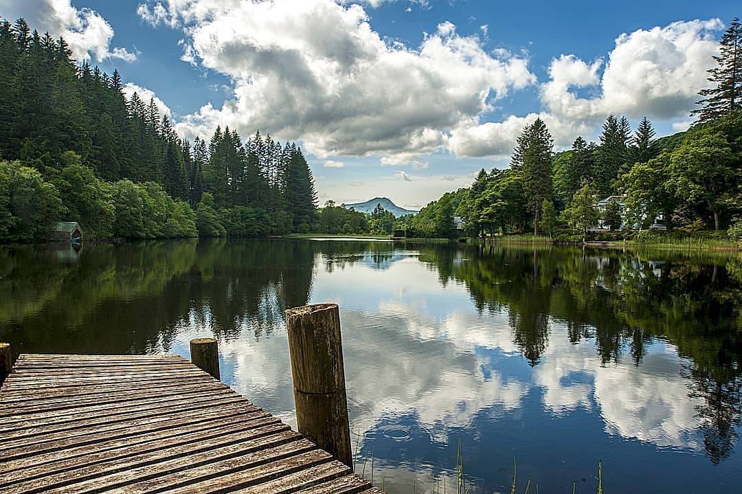 StirlingAWS's tweet image. Blue skies, lochs and mountains 💙 

Picture perfect photo by IG/paulwilsonsphotography 

#LochArd  #Stirling #YCW2021 @lomondtrossachs @VisitScotland