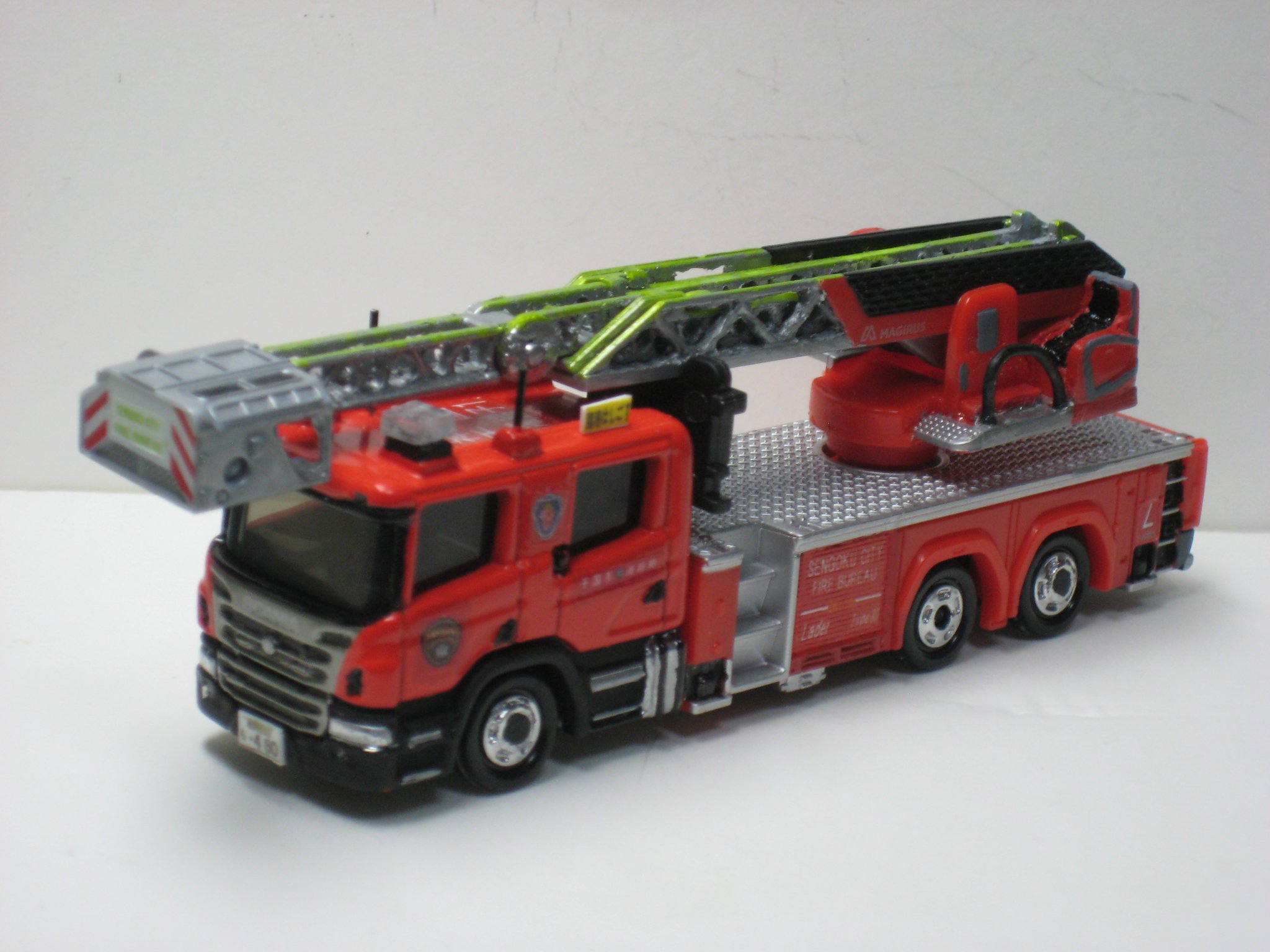 MINICHAMPS メルセデスベンツ消防はしご車 L6600 世界限定500台