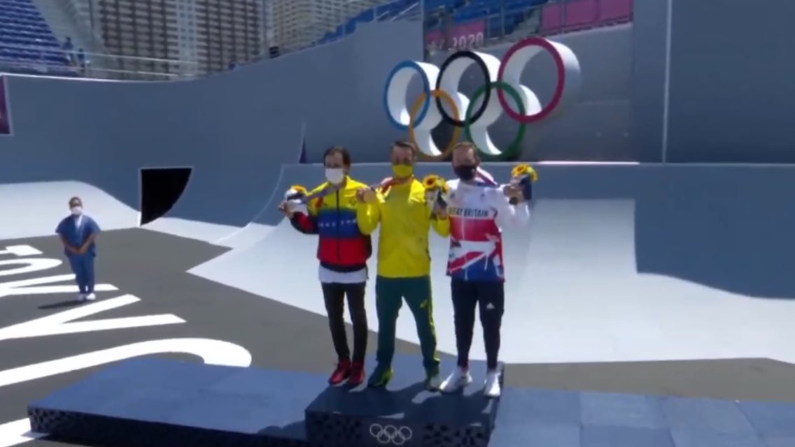 allterrainve's tweet photo. #Dhers @Danieldhers 
Debut del BMX Freestyle masculino en Juegos Olímpicos:

🥇 | Logan Martin #AUS ￼
🥈 | Daniel Dhers #VEN ￼
🥉 | Declan Brooks #GBR ￼

#Tokyo2020 ￼ https://t.co/PK26yhjWyC