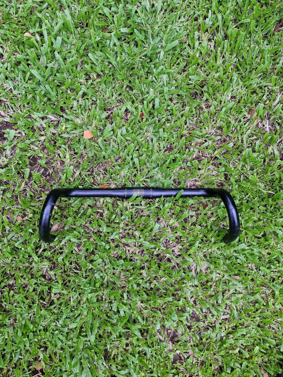 kamilkananda1's tweet photo. #fnfjb 
Marin Dropbar 400mm - 450k
Stem Marin 75mm - 250k
Copotan Marin Nicasio 1
Kondisi Judge by pict aja (hehehe) https://t.co/EYUkJCkOaf