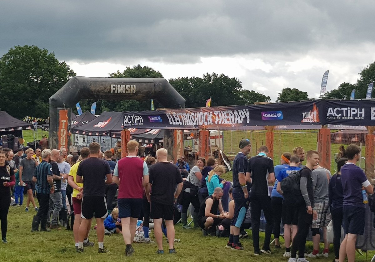 LordSpringthorp's tweet photo. 2 years since I've done one of these. So glad they put electro shock in the spectator area! #toughmudder https://t.co/F3wpvzzdbR