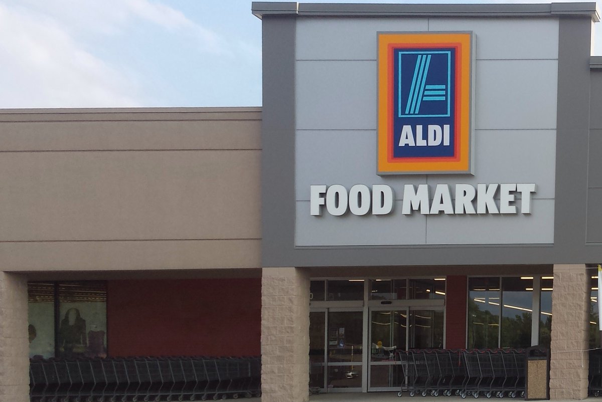 #ALDI at 11 minutes drive to the southwest of #Cincinnati Custom Home Builder Ashford Homes