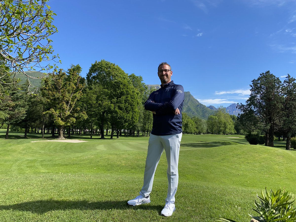 michelerigone's tweet photo. ⛳️ Hai mai pensato di immergerti nel verde e iniziare a giocare a golf? 

🛒 Promo Neofiti 2021: 10 lezioni da 30 minuti a soli 200€ all inclusive (promozione riservata ai non tesserati FIG). https://t.co/uK5GmRd1ns