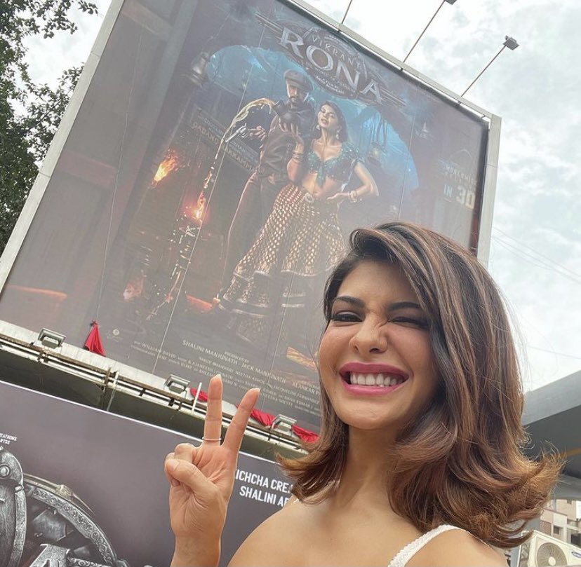 Asli_Jacqueline's tweet photo. Poster launch!! 🌸 #vikrantrona 
#GadangRakkamma from #VikrantRona #JacquelineVikrantRonaLook #JacquelineAsRakkamma https://t.co/V8XmCviVcN