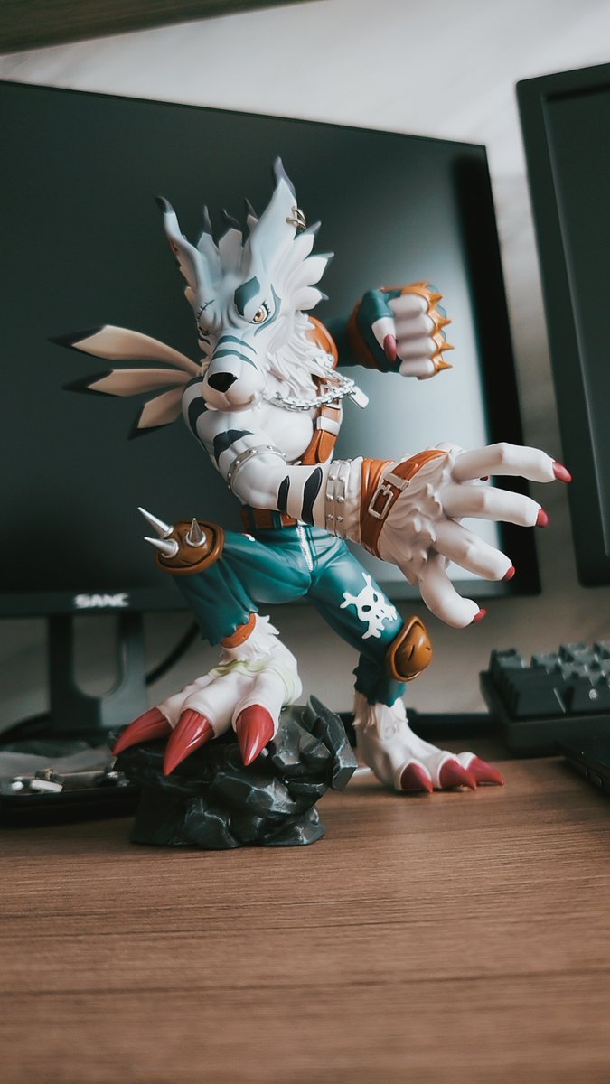 草飛泥 tweet media