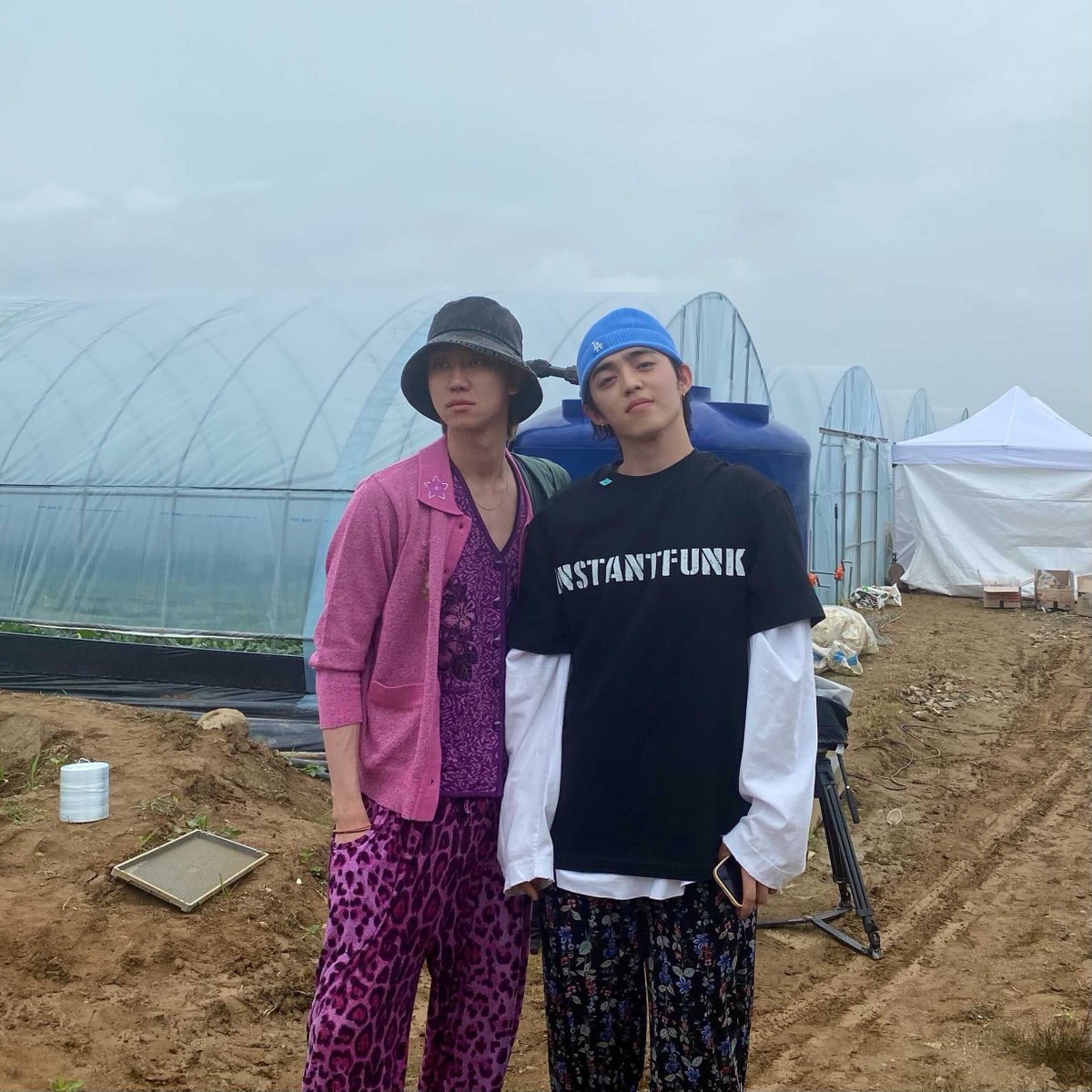 svtd8's tweet photo. Ever seen a purple leopard? GOING SEVENTEEN recently saw one planting rice paddies. He was chic, I tell you. https://t.co/7pU7pjotdU