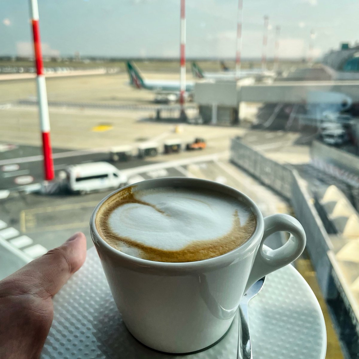 AeromaticApp's tweet photo. Plane spotting and coffee - our two favorite hobbies! https://t.co/UEOoaTamrf