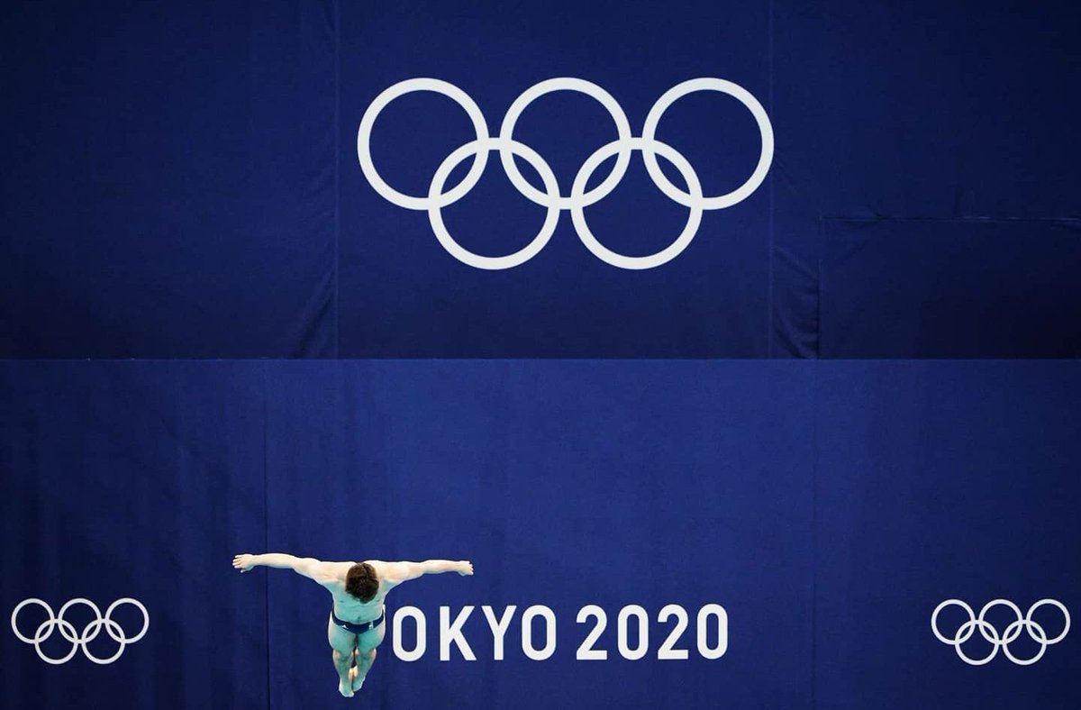 guerraypaz's tweet photo. Tener ojo, saber encuadrar y esperar. Foto de Ubald Rutar, IOC. https://t.co/c5vApbtMvy