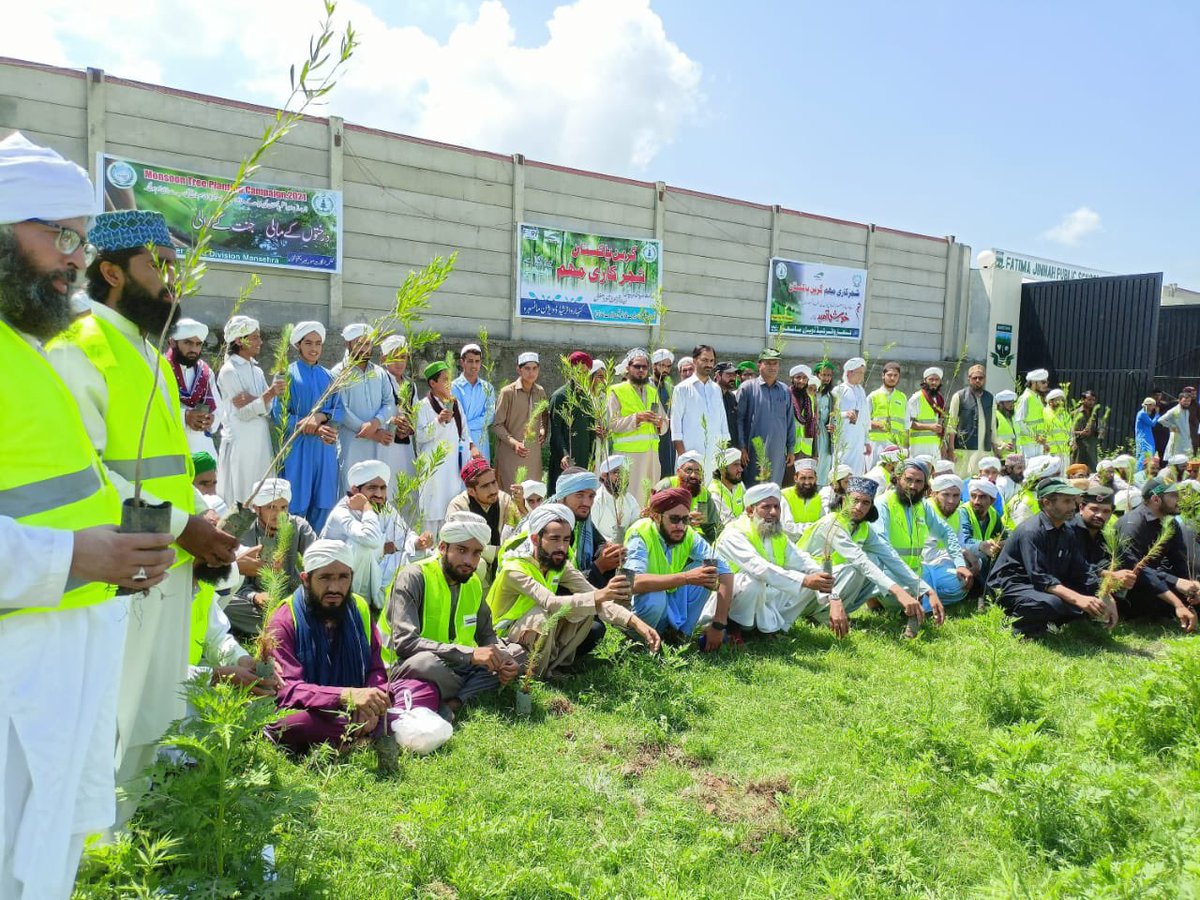 FGRForg's tweet photo. KPK Dawateislami Education Department, #FGRF #EcosystemRestoration
@ClimateChangePK #پودا_لگاناہے_درخت_بناناہے 
@PakPMO
@UNDP_Pakistan
@UNEP
@Plant4Pak https://t.co/EVnlAyb1gv