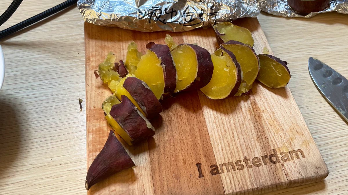 SteveKasuya2's tweet image. 真夏☀️真っ最中ですが、秋葉原ハッカースペースで5品種の焼き芋焼いて食べ比べするイベント開催しました☺️ #Arduino焼き芋機 #IoTラボ 

涼しい部屋でArduino焼き芋🍠の会【フードテック】iotlab.connpass.com/event/220224/