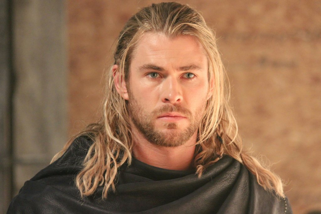 RT @AestheticPine: Thor is trending so here's dark world Thor so we can admire how beautiful he is https://t.co/vYsrYX6hsp