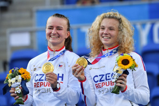 E7sT5acVEAUtBiG?format=jpg&name=small