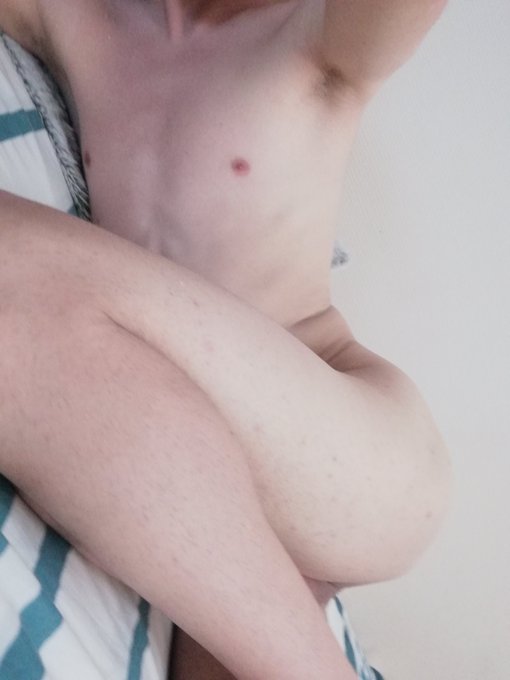 2 pic. Good mornin'! ?
#Femboy #NSFW #Dishonored1wasbetterthan2 https://t.co/k5L907UTXF