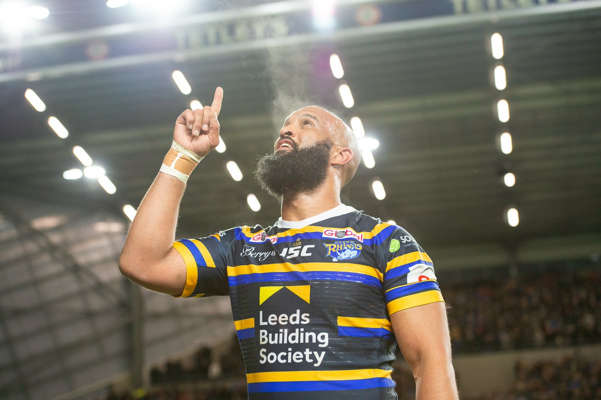 leedsrhinos's tweet photo. Happy 40th Birthday to Rhinos legend and one of Yorkshire's finest - Jamie Jones-Buchanan! 🎂
#YorkshireDay https://t.co/OVlqt5sINx