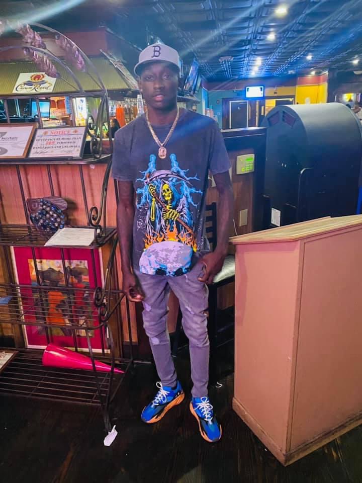 ForeverJaylen23's tweet photo. ๐ฅบ๐ htf u die on us like dis shit aint even Sittin right ๐ฅ #LongliveJay #IamJay https://t.co/UEfdG2nv59