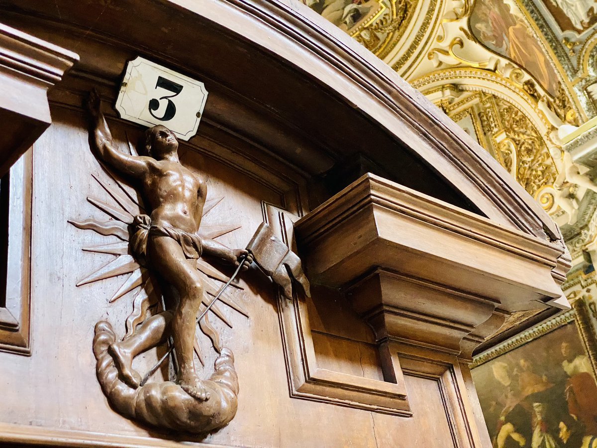 kcmasong's tweet photo. Relief carving atop one of the confessionals inside the Church of San Lorenzo in Lucina, a beautiful reminder of the previous presence of the Caracciolini Fathers and the mystery of Christ’s resurrection that occurs in the celebration of the Sacrament of Reconciliation.
#amrg https://t.co/JDXDtR1xyN