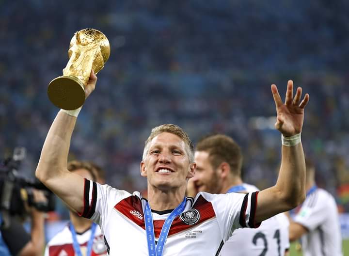 Happy birthday to one of the greatest German mid fielder Bastian Schweinsteiger   