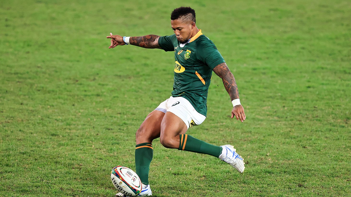Happy birthday Elton Jantjies, have a cracker of a day.    