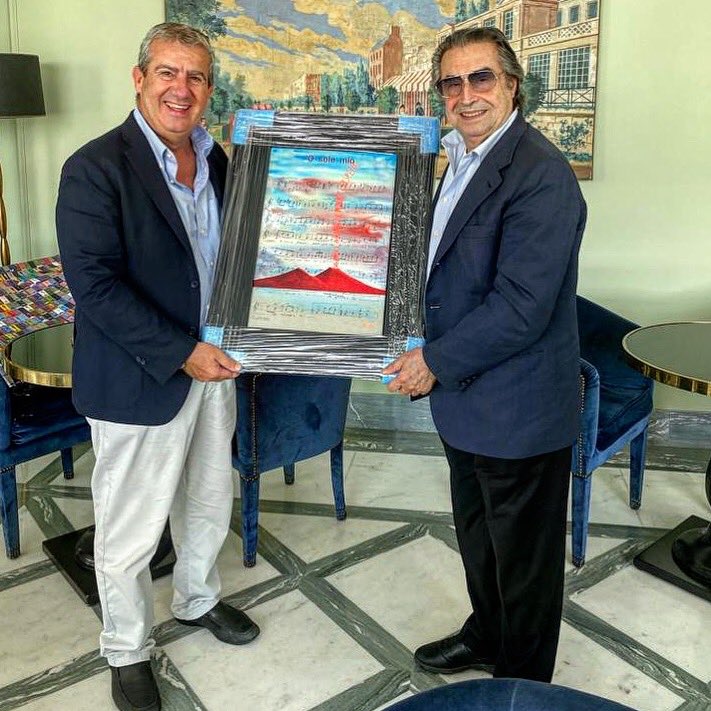 GennyRegina's tweet photo. Una mia opera per @maestromuti commissionata dal prof. Carlo Ruosi per i suoi #80anni #vesuvio #spartito #osolemio #napoli #acrilico https://t.co/4M0m4KMSWz