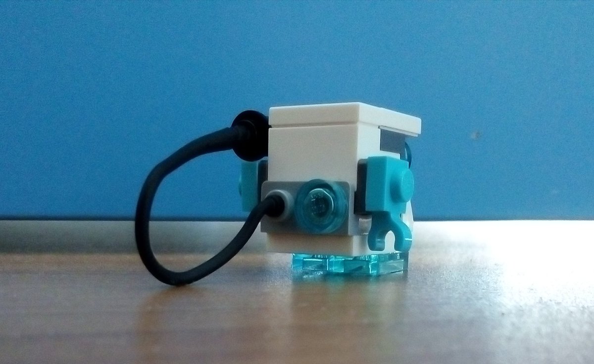 The_Marley_'s tweet photo. #SkinSunday #Part3      
Skin for 8-Bit: Nintendo 8-Bit!
Btw I have built a Mini 8-bit of @LEGO_Group hope you like it❤️&amp;♻️! https://t.co/doRmLxo3F2