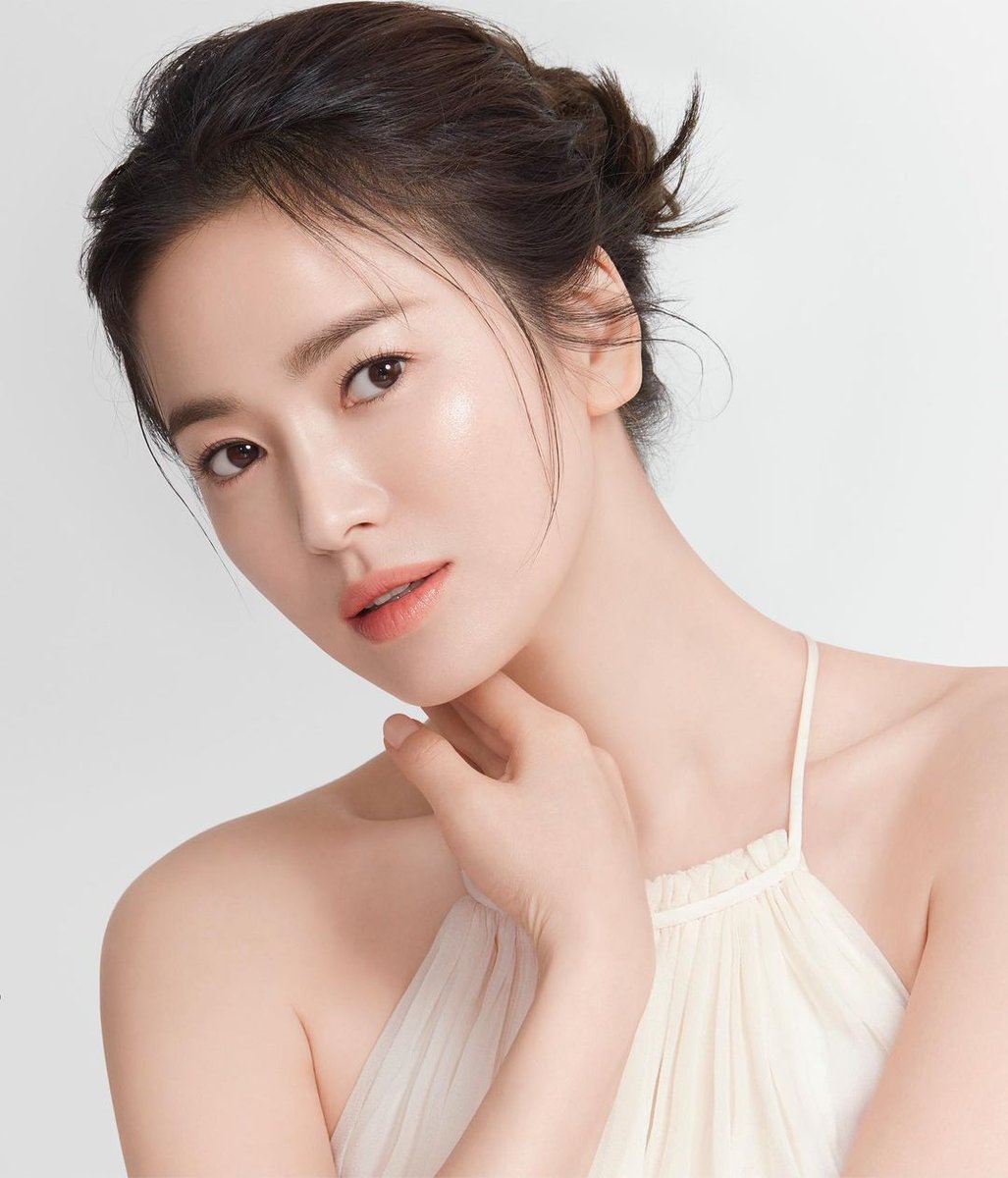 RusdiRania's tweet photo. Beauty, Strong and incere , dari dulu cantiknya ga berubah #SongHyeKyo ... cant wait your Drama Unnie #nowwearebreakingup https://t.co/NQvBeNSVgB