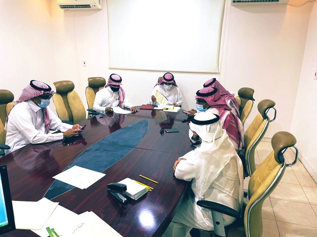 #قصيباء_المجلس_البلدي في يوم الثلاثاء الموافق ١٤٤٢/١٢/١٧ الساعة العاشرة صباحاً قام بالاجتماع رقم ( ٧٣ ) في مقر المجلس وتم الاطلاع على التعاميم الواردة ،  والاطلاع على اقتراحات اعضاء المجلس وتم التوصية عن ماتم نقاشة مع وزارة النقل والطرق وصياغتها بتقارير ورفعها كتوصيات من المجلس.