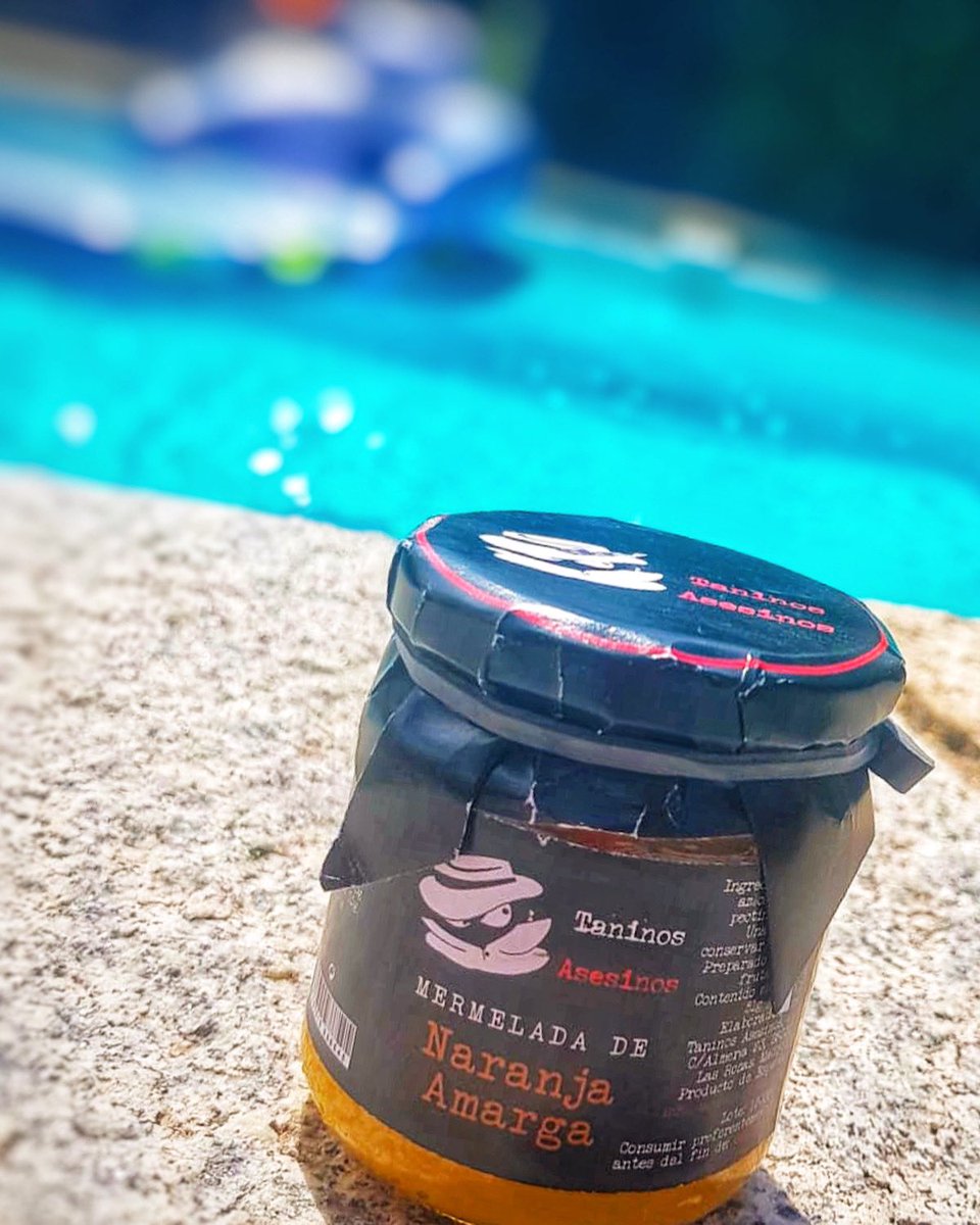 “Mermelada de Naranja Amarga maridada con una perfecta mañana de piscina en fin de semana”

@thamarabryson 
y su descripción gráfica 
del verano en Madrizzz.

Y a ti
¿A qué te sabe el veranillo 
de piscina 💧 🏊‍♀️ 💦 , 
sol ☀️ 🌞 ☀️ 
y bañador 🩱 👙 ?