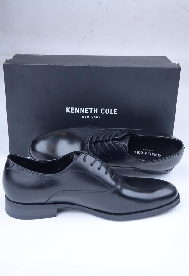 4thstreetW's tweet photo. Kenneth Cole Official shoes 
Size 39-45
Kes. 4600 
Free delivery in CBD https://t.co/L7SeI9vCJx