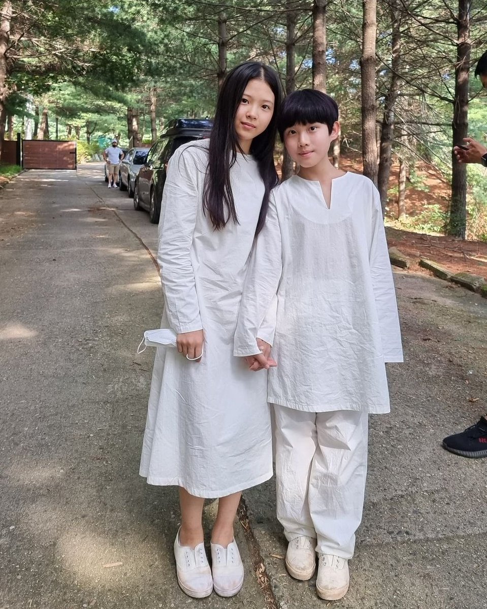 비빕 tweet media