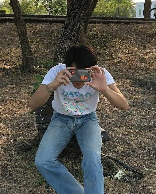 tfujshi's tweet photo. until now i still cant believe Apo once wore Davao souvenir tshirt like did he really went here in the philippines or he just got that as a souvenir? im so curious cuz yes gurl i live near davao https://t.co/qJZUgJblh6