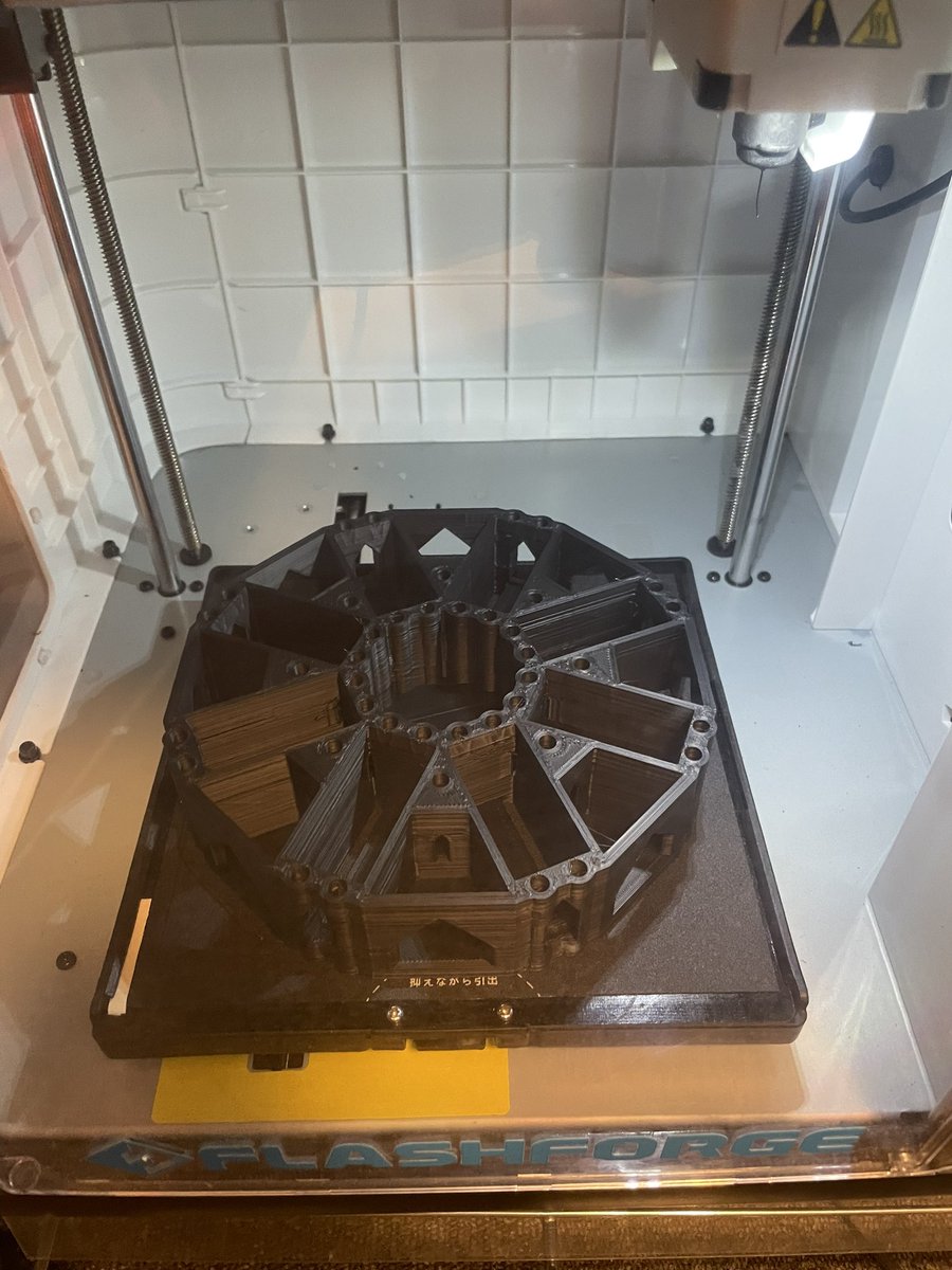 B_SKY_Lab's tweet image. 17時間耐久印刷を完璧にこなしてくれたAdventurer 3くんまじすごい、おつかれ

クモの胴体です

#Rospider