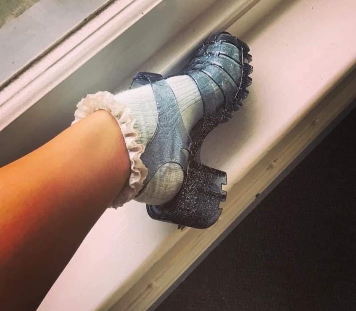 ukfashionbible's tweet photo. Who remembers these😆 https://t.co/2aS8HUF6K6