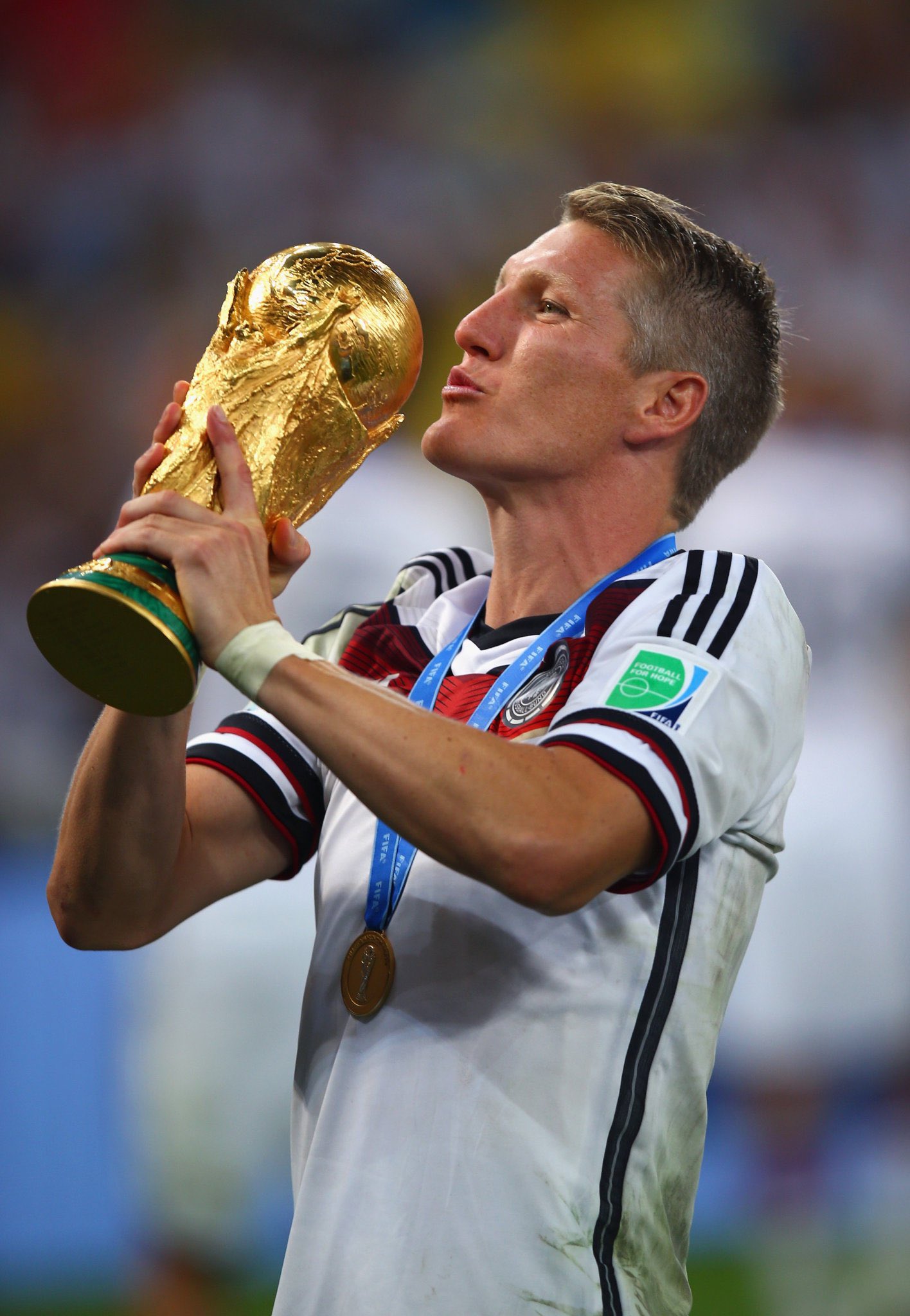Happy Birthday to Bastian Schweinsteiger  , he turns 37 today!  