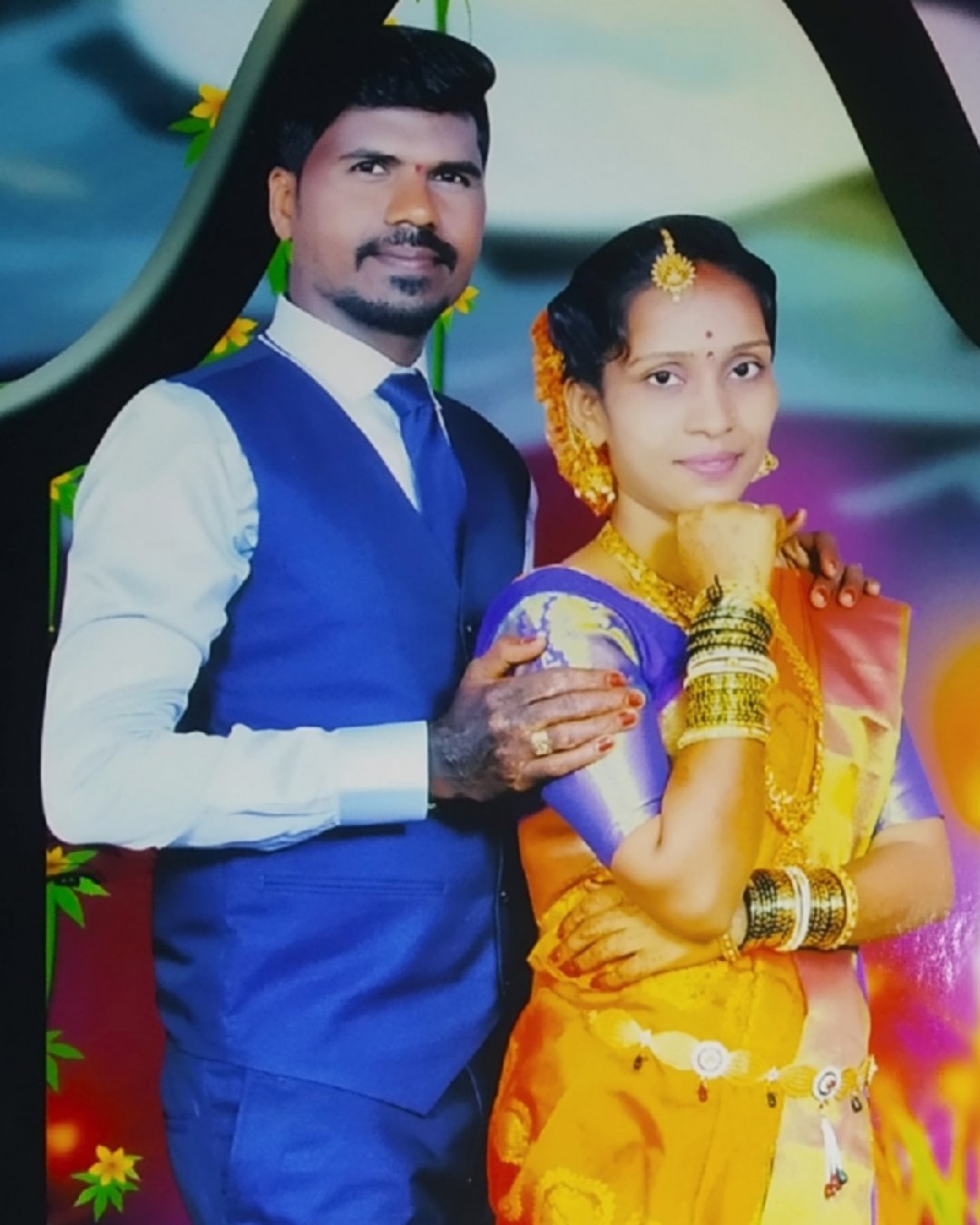 Indian Idol 12 Fame Sayli Kamble का Wedding के बाद First Pic Viral, Husband  के साथ पहला लुक |Boldsky - video Dailymotion