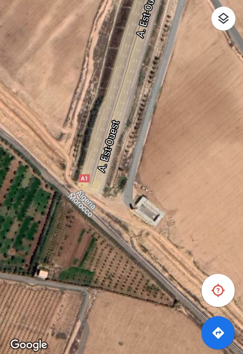 Omar_H_'s tweet photo. L'autoroute Est-Ouest algérienne se termine exactement à la frontière maroco-algérienne. Celle de Fès-Oujda, se termine à une quarantaine de Km de la frontière. Allez, un petit effort le Maroc 😉 https://t.co/NEYJG18EWf
