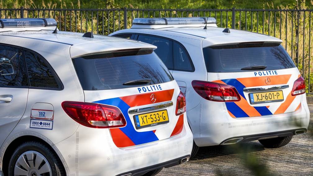 Bestuurder gestolen auto rijdt man (50) dood. . Bij een aanrijding in Den Bosch is vanochtend een 50-jarige automobilist om het leven gekomen.