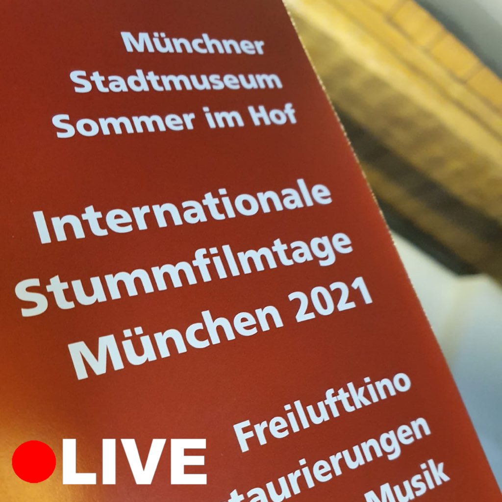 mucstadtmuseum's tweet image. #mstmlive auf unserem Instagram-Kanal am 2. August, 17 Uhr für Cineasten &amp;amp; Freiluftkino-Fans: #sommerimhof geht in die nächste Runde - am 4. August beginnen die Internationalen Stummfilmtage. Stefan Drößler, Leiter des @filmmuseummuc, stellt uns die Filmauswahl vor 📽 Tune in!