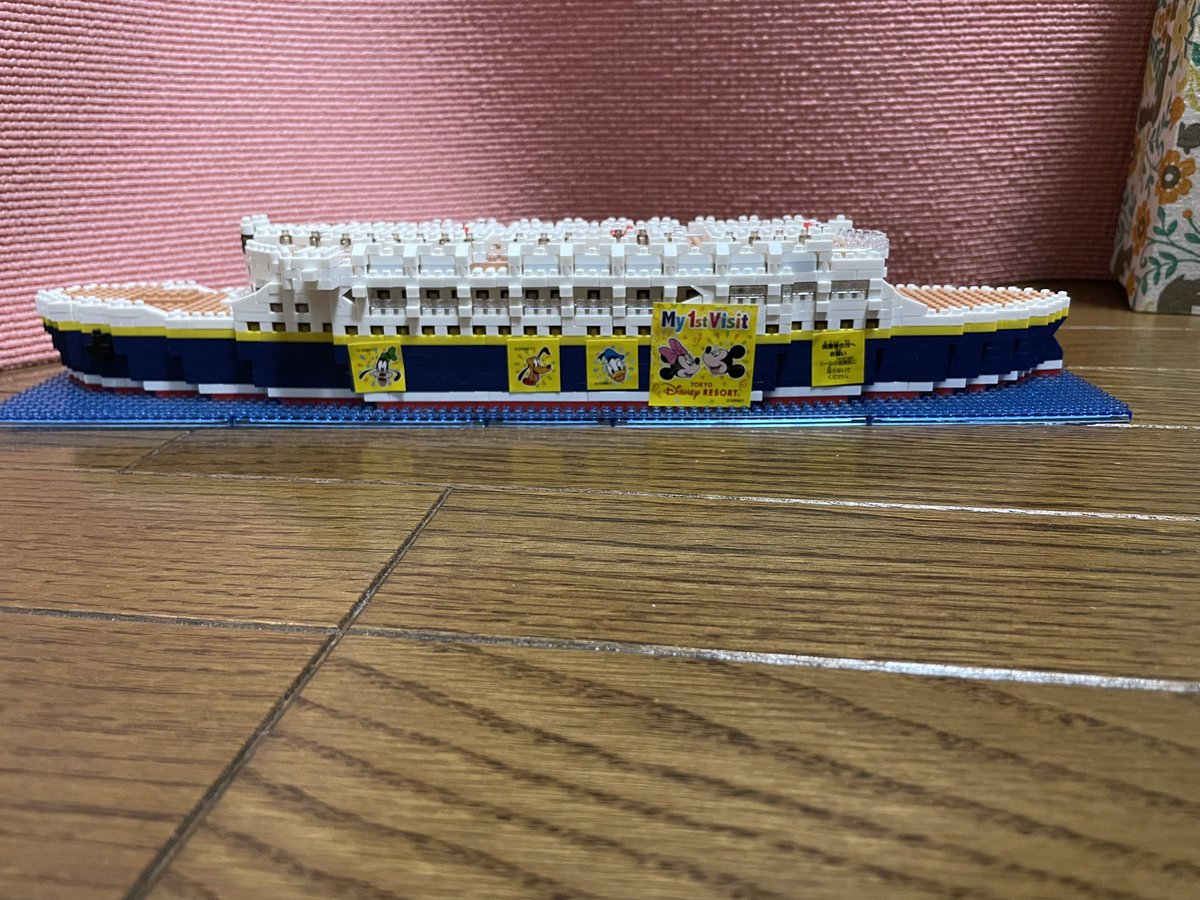 legobuilder_jr's tweet image. 幼稚園児に作りかけで放置されてしまっている S. S. コロンビア号 。。。
まぁ、パーツ数多いからなぁ。何日間かがんばってたけどなぁ。。
※ ナノブロックです汗
#LEGO #レゴ #nanoblock